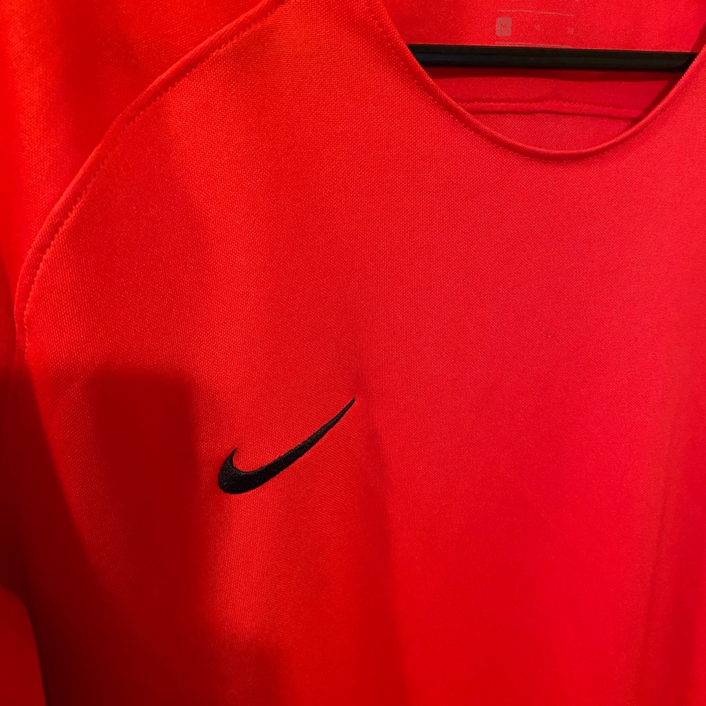 Long sleeve Nike shirt - Picture 4 of 5